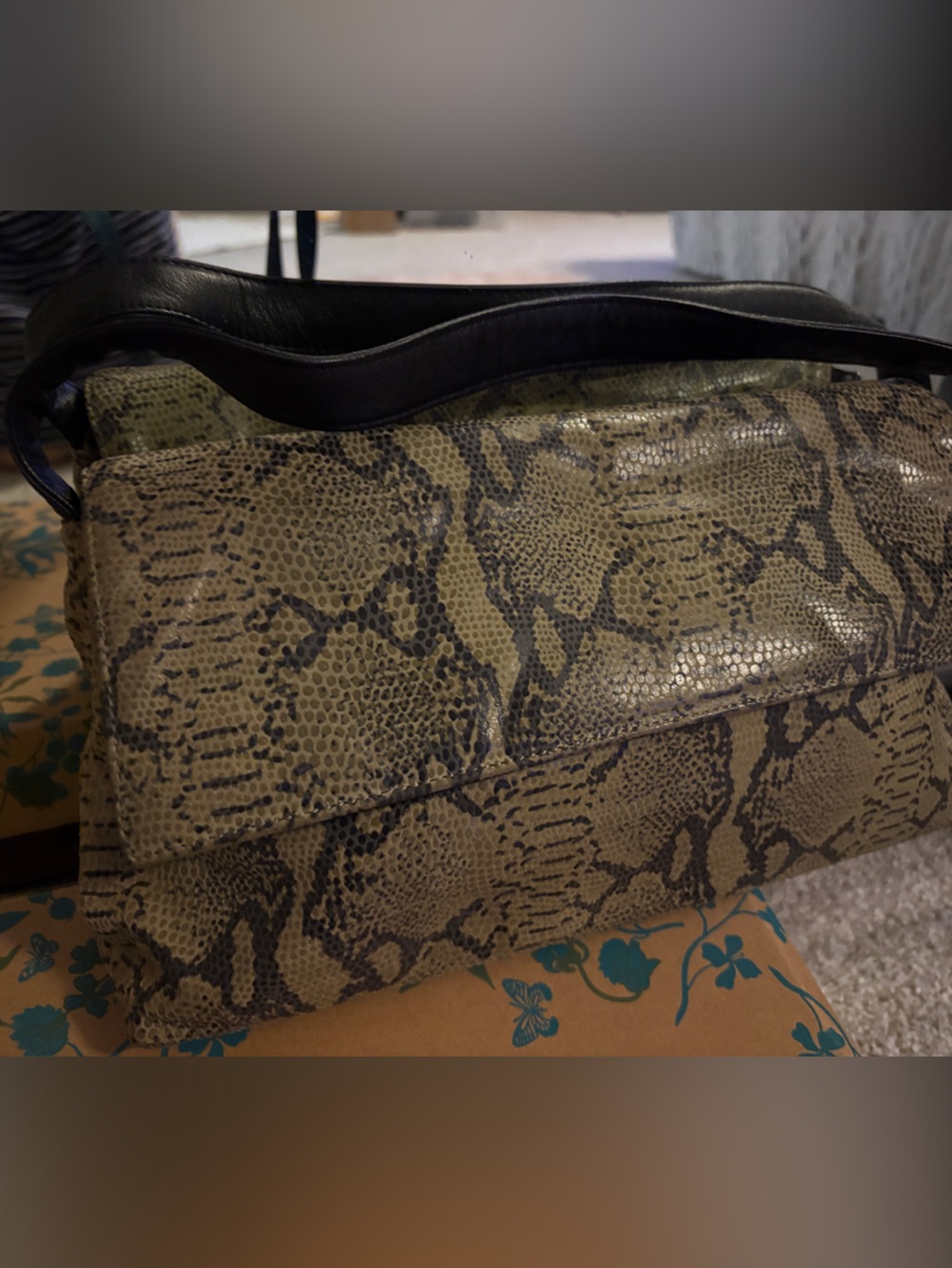 Maxx New York Snake-Print purse in Olive and Black - Picture 3 of 11